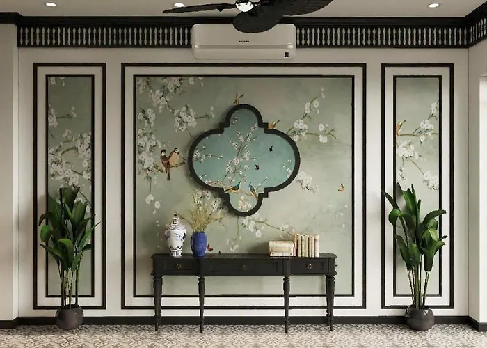 Charming Moon Hotel